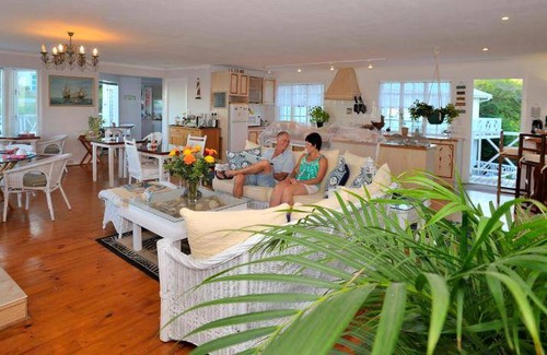 Brenton-on-Sea Apartment | 30 m² Serviced apartment ∙ 127 guests
