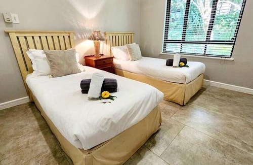 Pennington Villa | 300 m² Villa ∙ 3 bedrooms ∙ 6 guests
