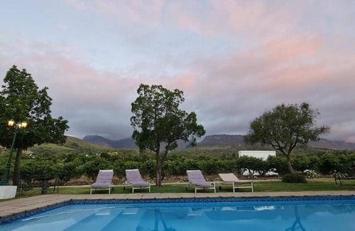 Paarl Apartment | 300 m² Apartment ∙ 8 bedrooms ∙ 16 guests