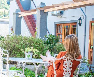 Paarl Bed & Breakfast | 300 m² Bed and breakfast ∙ 2 bedrooms ∙ 5 guests