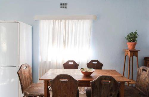 Tulbagh Ski Chalet | 300 m² Chalet ∙ 3 bedrooms ∙ 6 guests