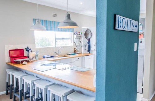 Still Bay House | 300 m² House ∙ 3 bedrooms ∙ 8 guests