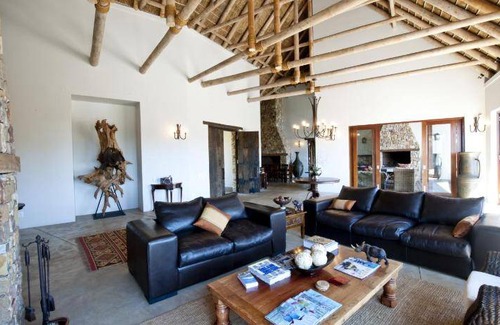 Keurboomstrand Cabin | 300 m² Lodge ∙ 3 bedrooms ∙ 127 guests