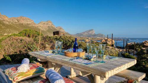 Rooiels Resort | 328 m² Resort ∙ 3 bedrooms ∙ 6 guests