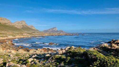 Rooiels Resort | 328 m² Resort ∙ 3 bedrooms ∙ 6 guests