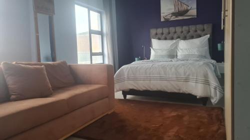 Goodwood House | 33 Goulborn street Goodwood