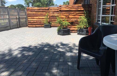 Polokwane Bed & Breakfast | 33 m² Bed and breakfast ∙ 4 guests