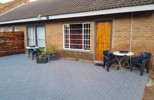 Polokwane Bed & Breakfast | 33 m² Bed and breakfast ∙ 4 guests