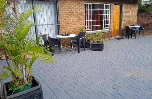 Polokwane Bed & Breakfast | 33 m² Bed and breakfast ∙ 4 guests