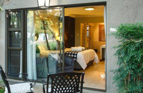 Oudtshoorn Bed & Breakfast | 34 m² Bed and breakfast ∙ 3 guests