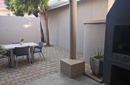 Westdene Apartment | 35 m² Apartment ∙ 4 guests
