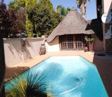 Vryburg Bed & Breakfast | 35 m² Bed and breakfast ∙ 4 guests