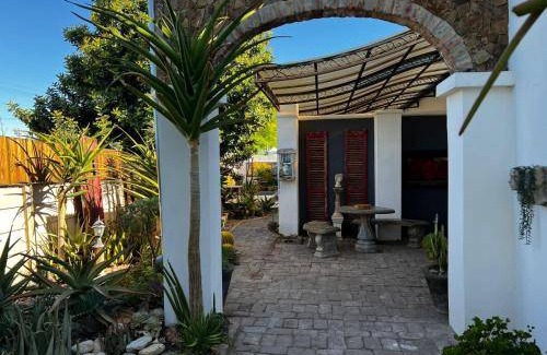 Beaufort West Bed & Breakfast | 35 m² Bed and breakfast ∙ 4 guests