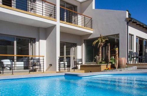 Summerstrand Bed & Breakfast | 35 m² Bed and breakfast ∙ 2 bedrooms ∙ 127 guests