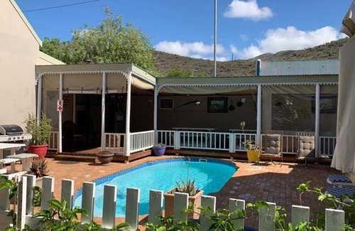 De Rust Cabin | 35 m² Lodge ∙ 127 guests