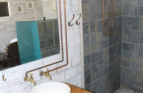 Somerset West Apartment | 35 On Abbey, Spacious, comfort with a rustic look.