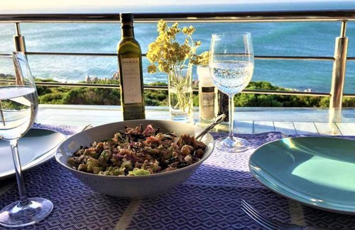 De Kelders Bed & Breakfast | 350 m² Bed and breakfast ∙ 5 bedrooms ∙ 127 guests