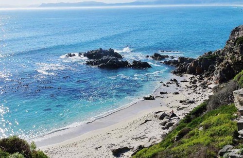 De Kelders Bed & Breakfast | 350 m² Bed and breakfast ∙ 5 bedrooms ∙ 127 guests