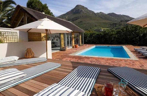 Noordhoek House | 350 m² House ∙ 5 bedrooms ∙ 10 guests