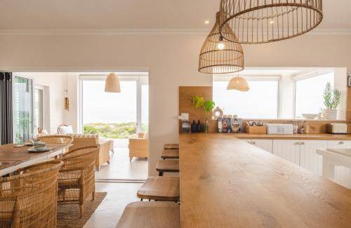 Yzerfontein Resort | 350 m² Resort ∙ 4 bedrooms ∙ 13 guests