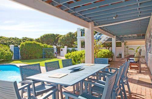 Scarborough Villa | 350 m² Villa ∙ 4 bedrooms ∙ 8 guests