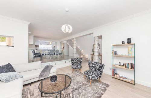 Langebaan House | 356 m² House ∙ 3 bedrooms ∙ 6 guests
