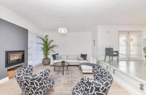 Langebaan House | 356 m² House ∙ 3 bedrooms ∙ 6 guests