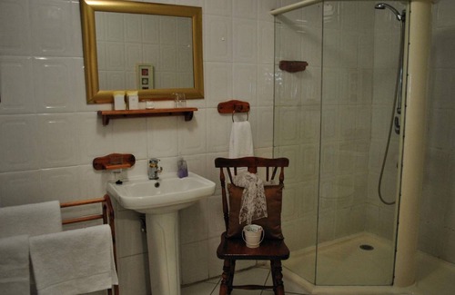 Kempton Park Villa | 36 m² Villa ∙ 1 bedroom ∙ 2 guests