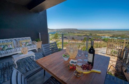 Noordhoek Apartment | 365 Sunset Self Catering Apartments