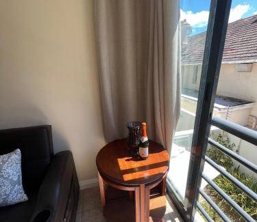Sea Point Apartment | 37 m² Apartment ∙ 1 bedroom ∙ 2 guests