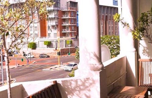 Cape Town City Centre Bed & Breakfast | 38 m² Bed and breakfast ∙ 127 guests