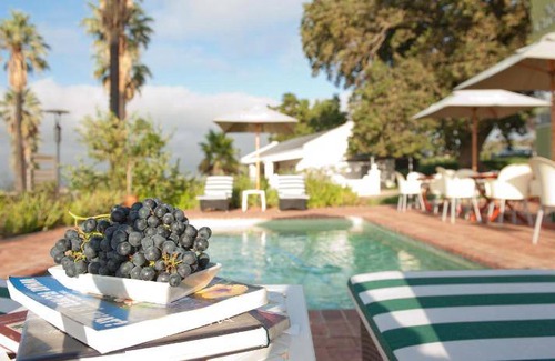 Drakenstein Bed & Breakfast | 380 m² Bed and breakfast ∙ 2 bedrooms ∙ 127 guests