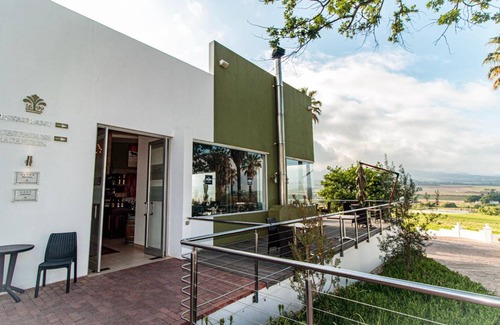 Drakenstein Bed & Breakfast | 380 m² Bed and breakfast ∙ 2 bedrooms ∙ 127 guests