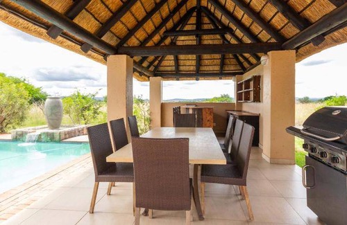 Leeupoort Villa | 380 m² Villa ∙ 5 bedrooms ∙ 12 guests