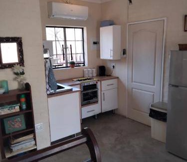 Marloth Park Apartment | 40 m² Apartment ∙ 1 bedroom ∙ 2 guests