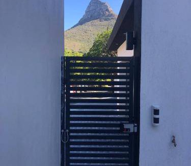 Camps Bay Apartment | 40 m² Apartment ∙ 1 bedroom ∙ 2 guests