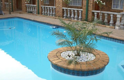 Kempton Park Bed & Breakfast | 40 m² Bed and breakfast ∙ 127 guests