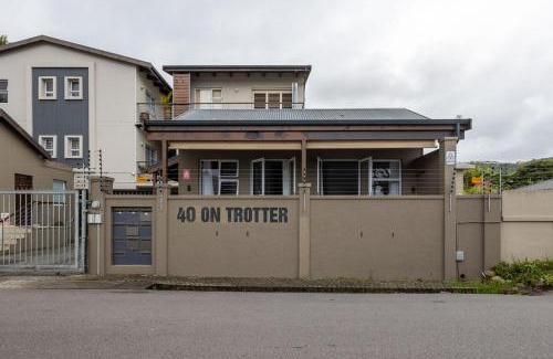 Knysna Central Apartment | 40 On Trotter The Coral Shack UNIT 22