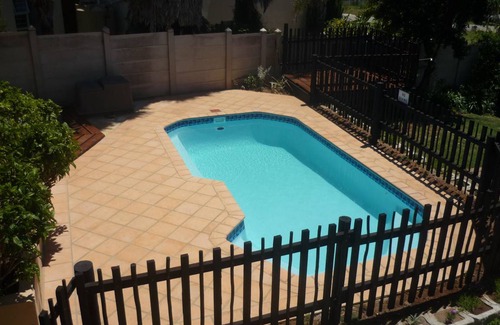 Wavecrest Other | 400 m² Accommodation ∙ 6 bedrooms ∙ 2 guests
