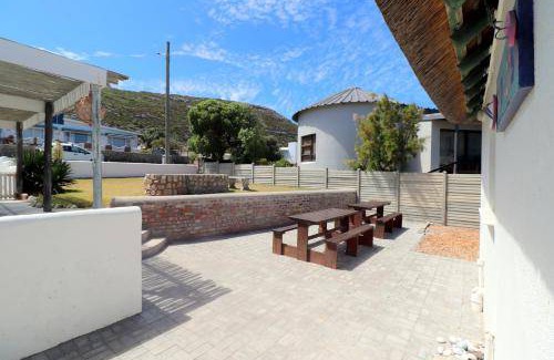 L'Agulhas House | 400 m² House ∙ 3 bedrooms ∙ 7 guests
