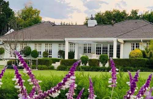 Tulbagh House | 400 m² House ∙ 3 bedrooms ∙ 10 guests