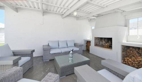 L'Agulhas House | 400 m² House ∙ 6 bedrooms ∙ 10 guests