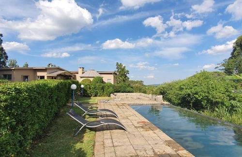 Tzaneen Resort | 400 m² Resort ∙ 4 bedrooms ∙ 8 guests