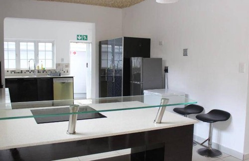 Durban North House | 4000 m² House ∙ 6 bedrooms ∙ 12 guests