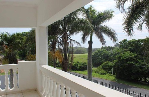 Durban North House | 4000 m² House ∙ 6 bedrooms ∙ 12 guests