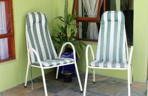 Thornton Bed & Breakfast | 41 on Cedar Bed and Breakfast