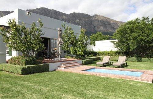 Franschhoek Resort | 420 m² Resort ∙ 4 bedrooms ∙ 8 guests