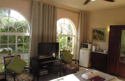 Hilton Bed & Breakfast | 45 m² Bed and breakfast ∙ 127 guests