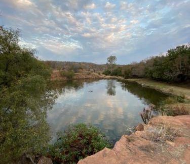 Hammanskraal Cabin | 45 m² Lodge ∙ 2 bedrooms ∙ 6 guests