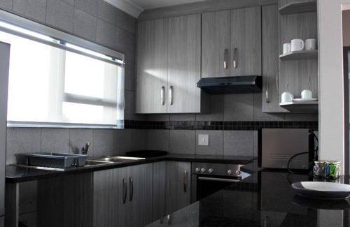 Boksburg Apartment | 45 m² Serviced apartment ∙ 2 bedrooms ∙ 4 guests